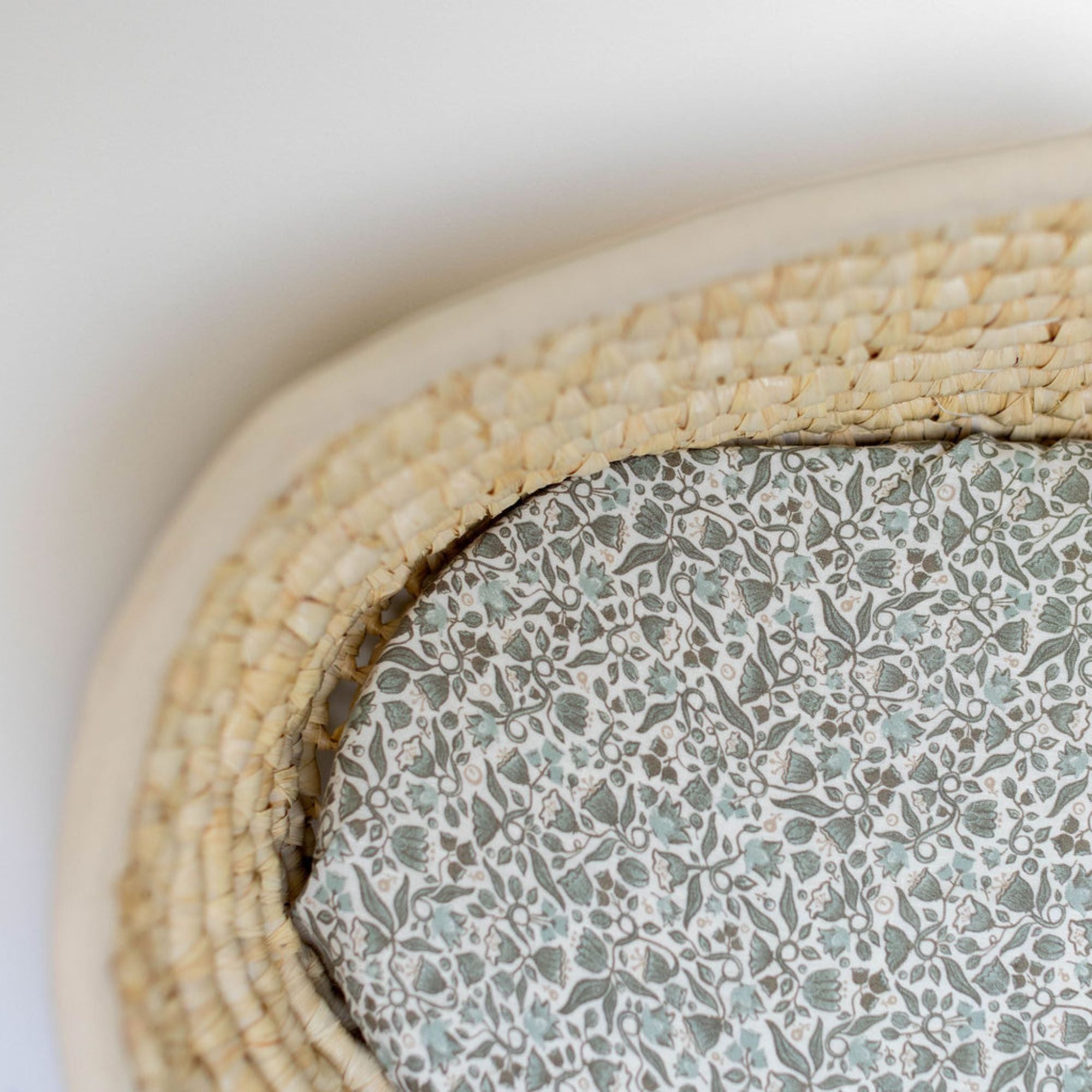 Evelyn Linen Cot/Bassinet Sheet