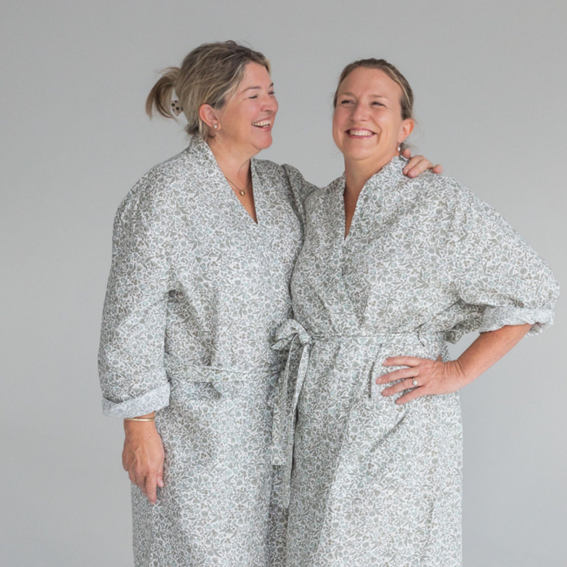 Evelyn Linen Robe