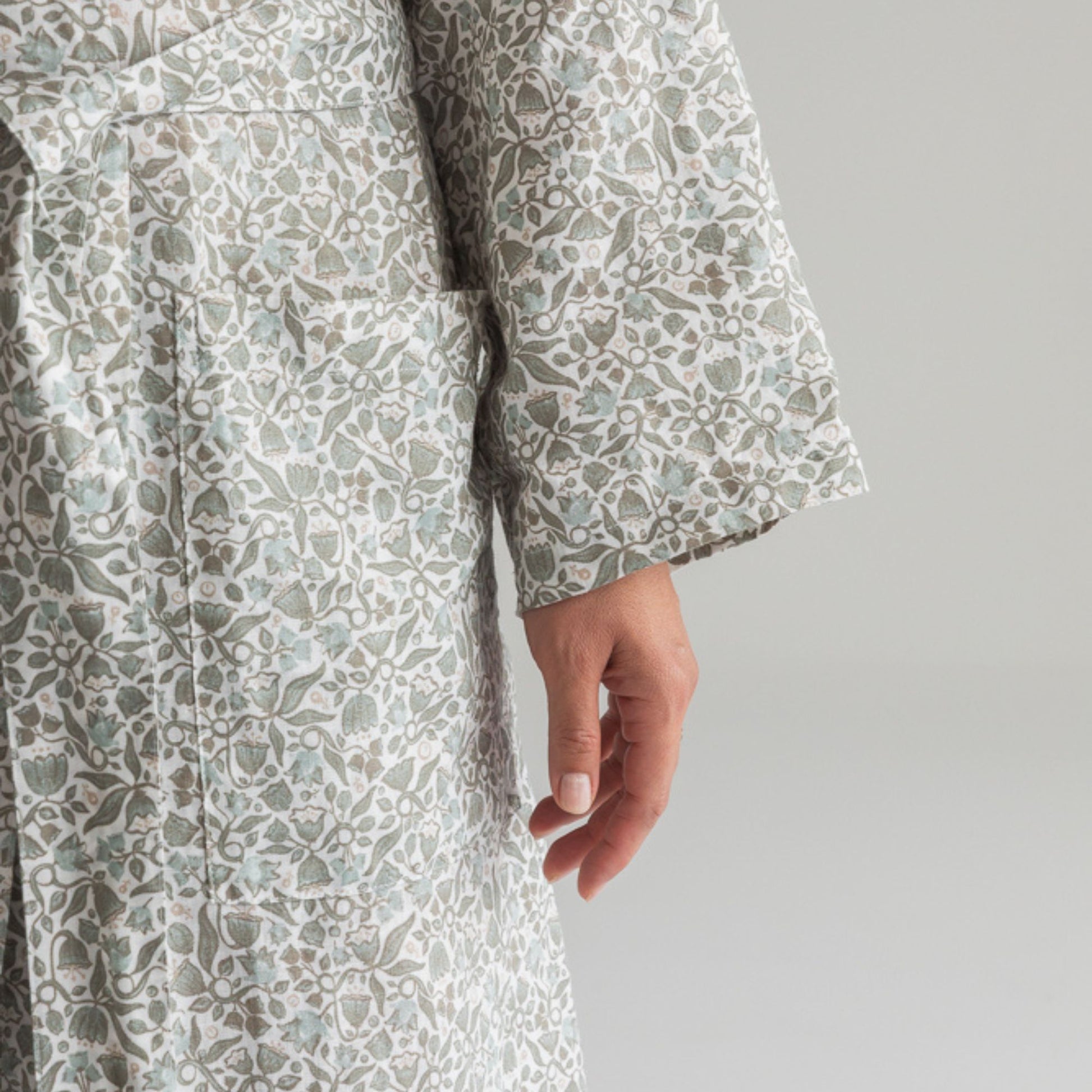 Evelyn Linen Robe