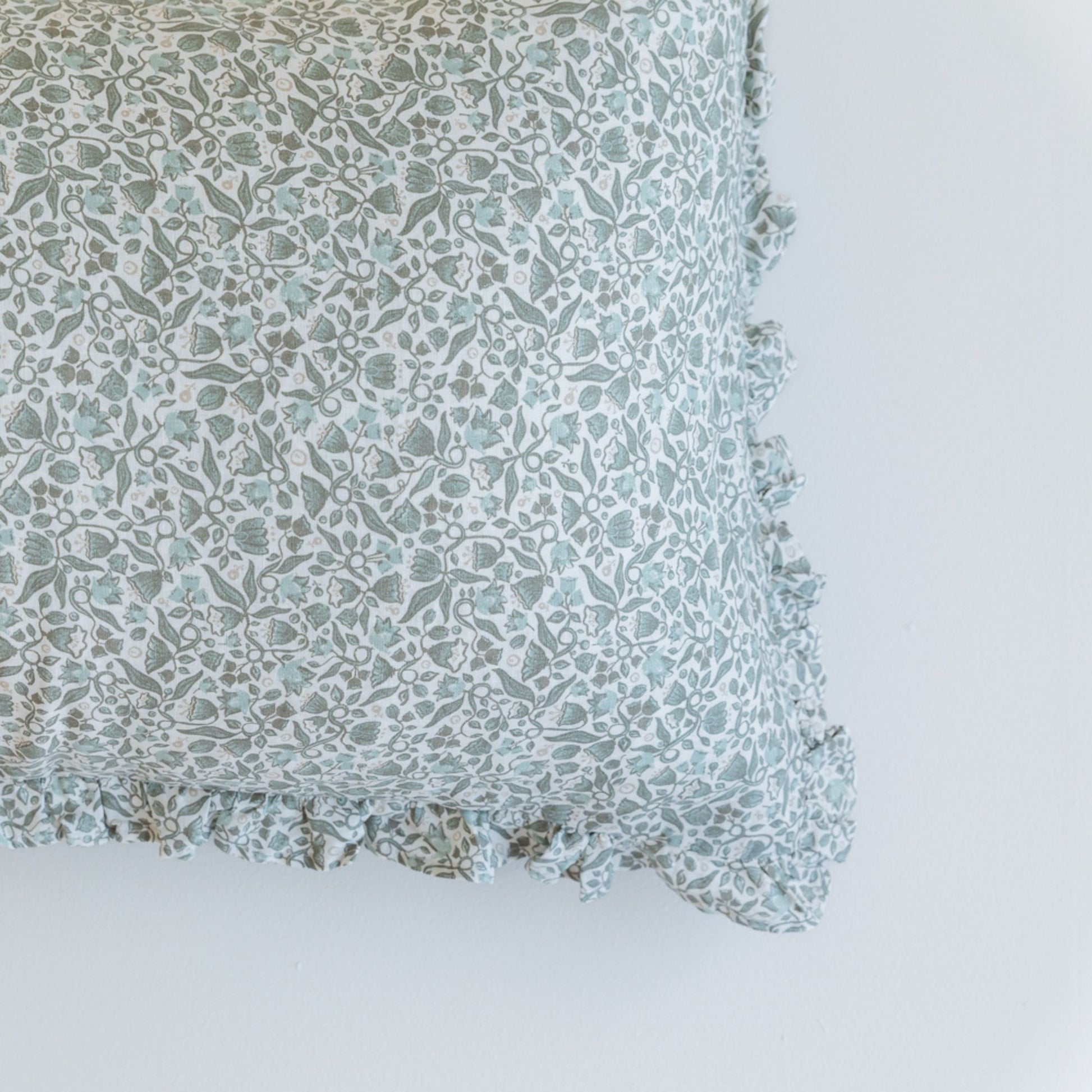 Evelyn Linen Cushion Cover