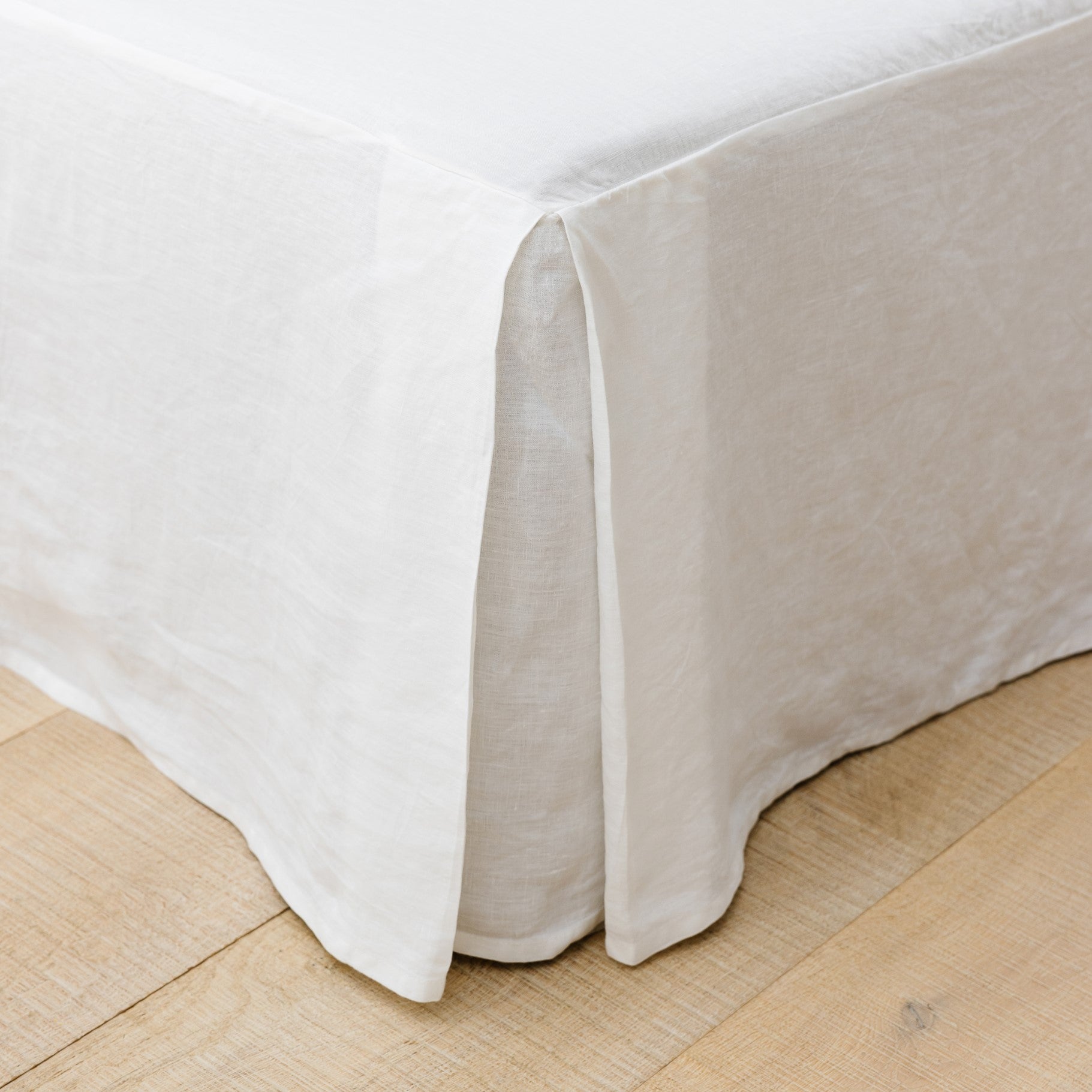 Foxtrot Home Pure French Flax Linen Valance in Brilliant White