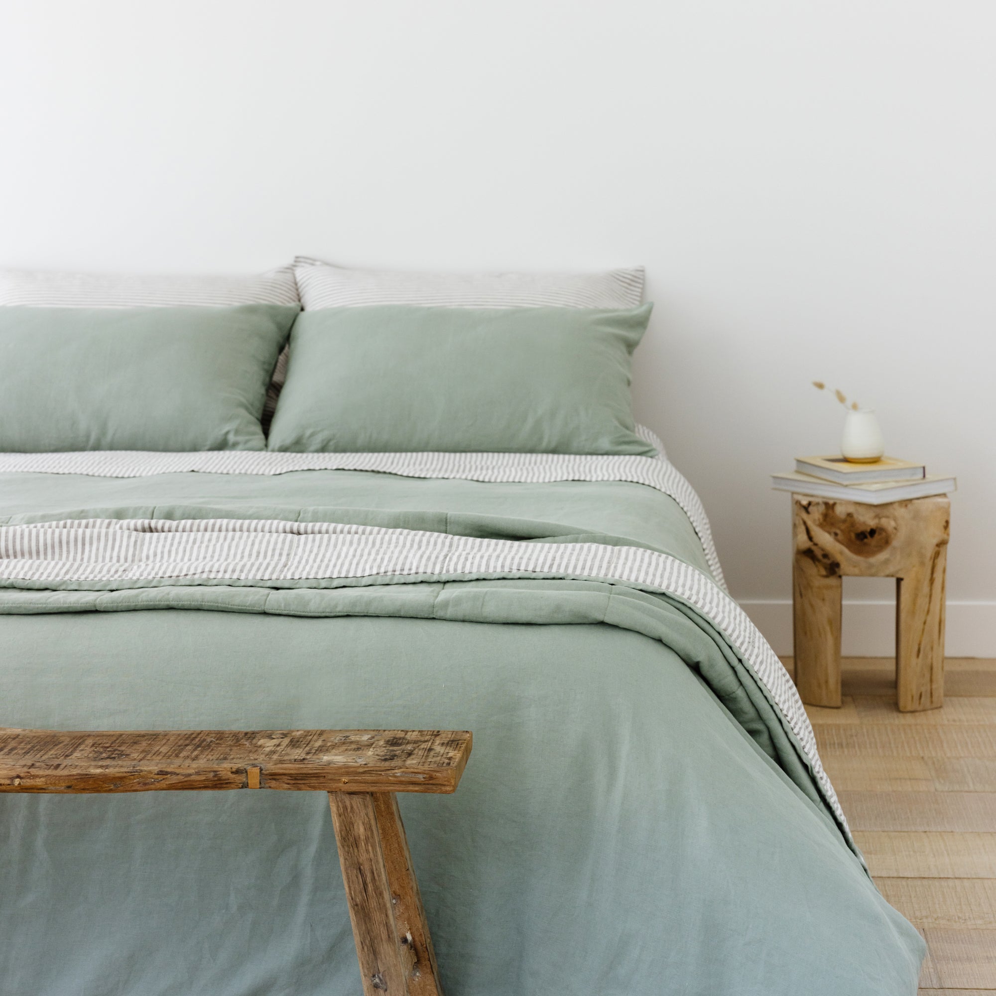 Sage outlet green quilt