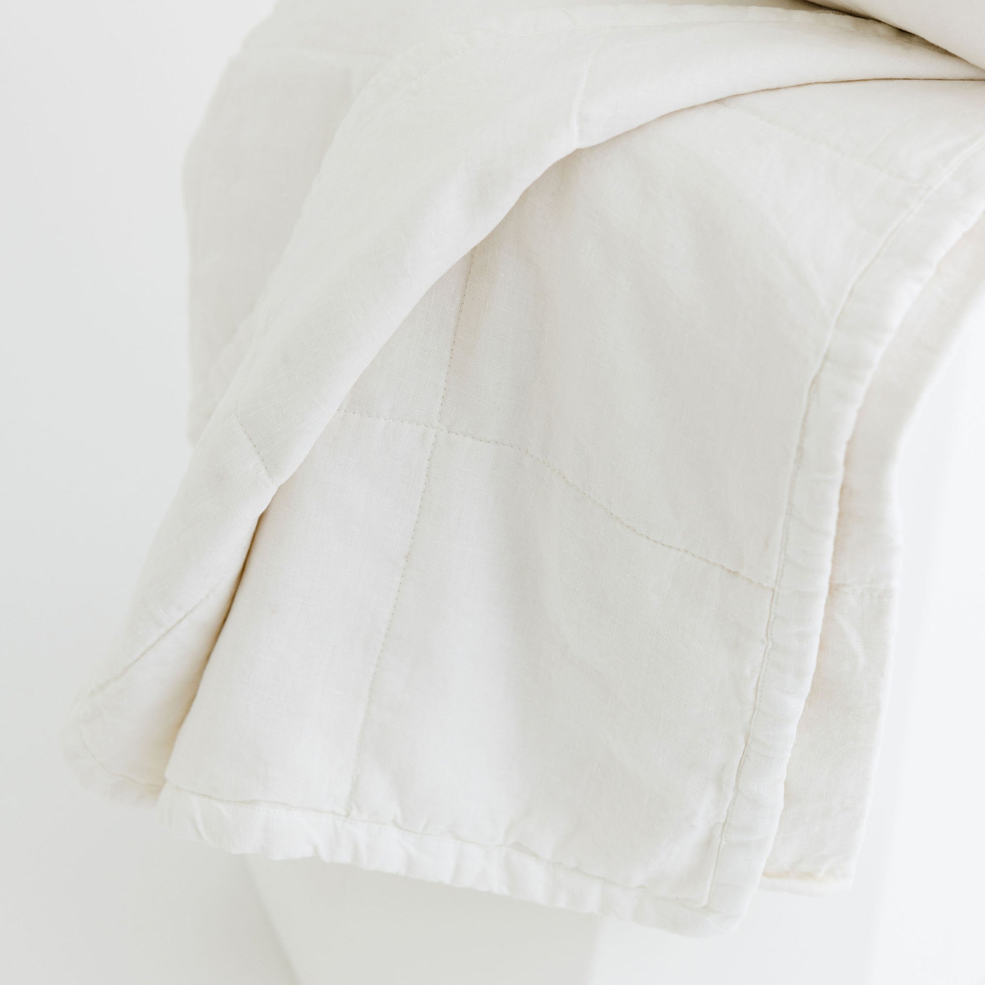 Brilliant White Linen Cot Quilt